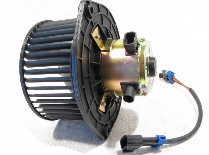 Э/вентилятор отопителя  ВАЗ 2110-12, Шеви, УАЗ Патриот (370-15-053) MEGAPOWER